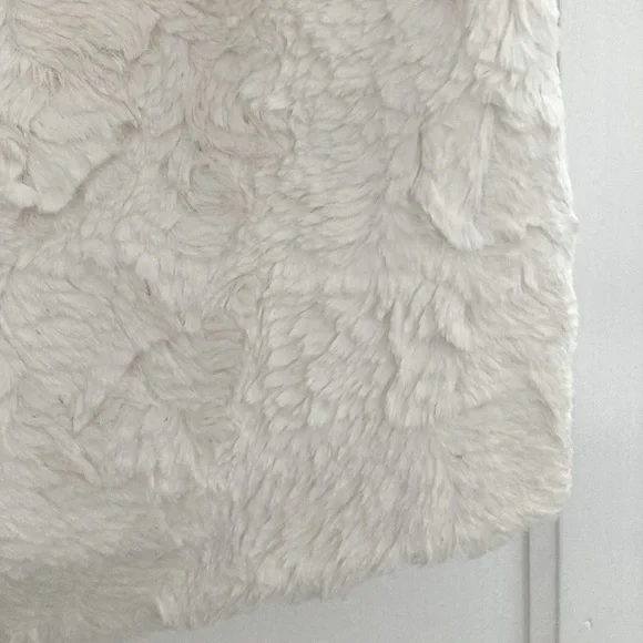 Anthropologie x Leifsdottir | Cream White Lined Faux Fur Top Exposed zip… - Picture 7 of 13